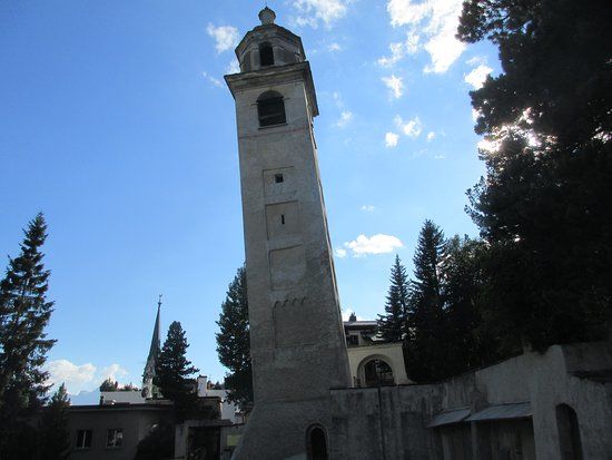 Torre Inclinada de St. Moritz