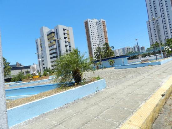 Praça Augusto Leite