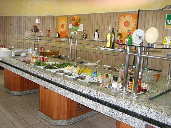 Restaurante um Três Três