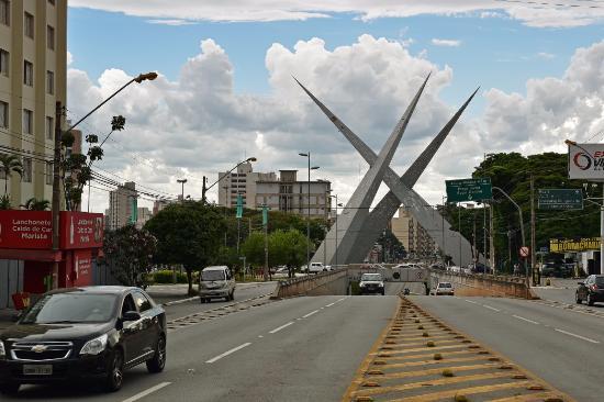 Monumento dos Três Marcos
