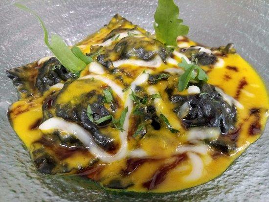 21.02 Resto & Lounge