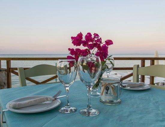 To Ladofanaro on the Beach