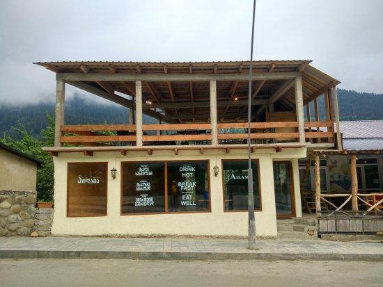 Ailama Bar Restaurant