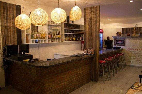 Cachacaria e Restaurante Altemar Dutra