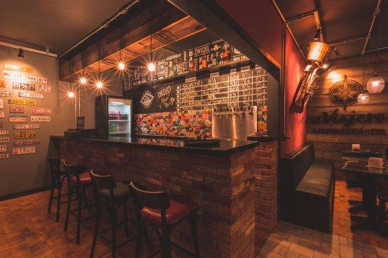 El Viajero Hamburgueria & Pub