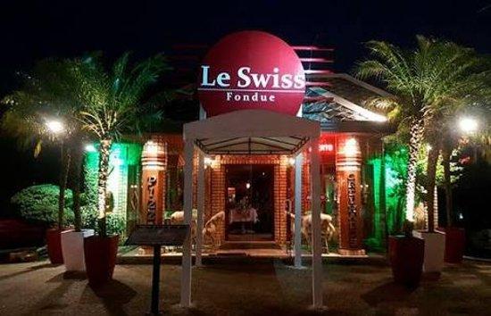 Le Swiss Fondue