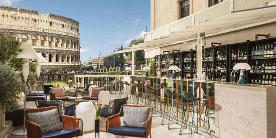 The Court Cocktail Bar