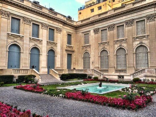 Museu Nacional de Artes Decorativas