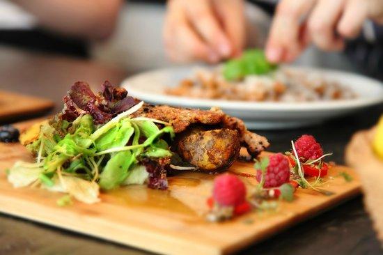 MOMO - Love at first bite