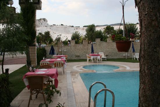 Hal - Tur Restaurant