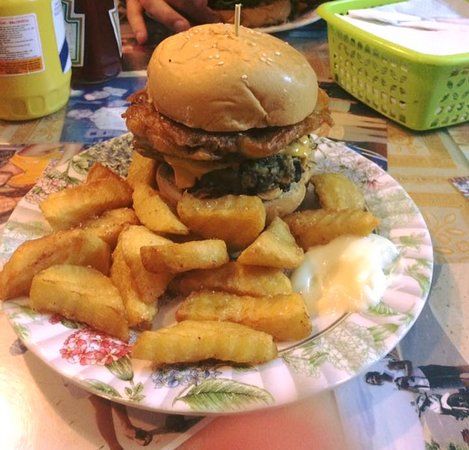 Tam's Pub and Surf Shop