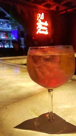 Zimbro Gin&Tonic Bar