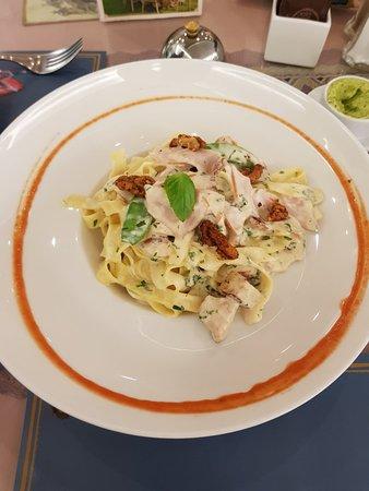 Shakespeare and Co. Burjuman