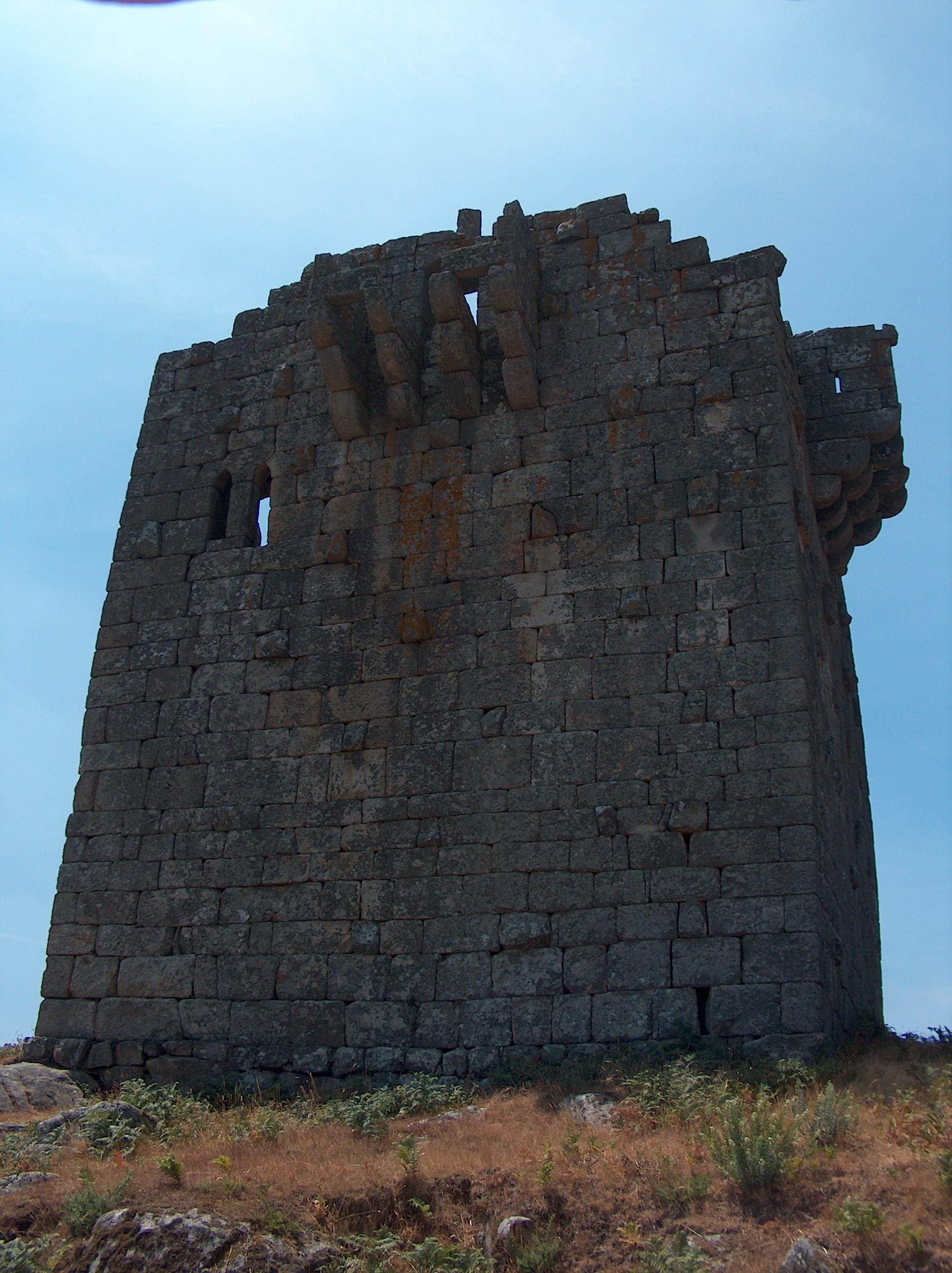 Ruinas do Castelo de Vilharigues