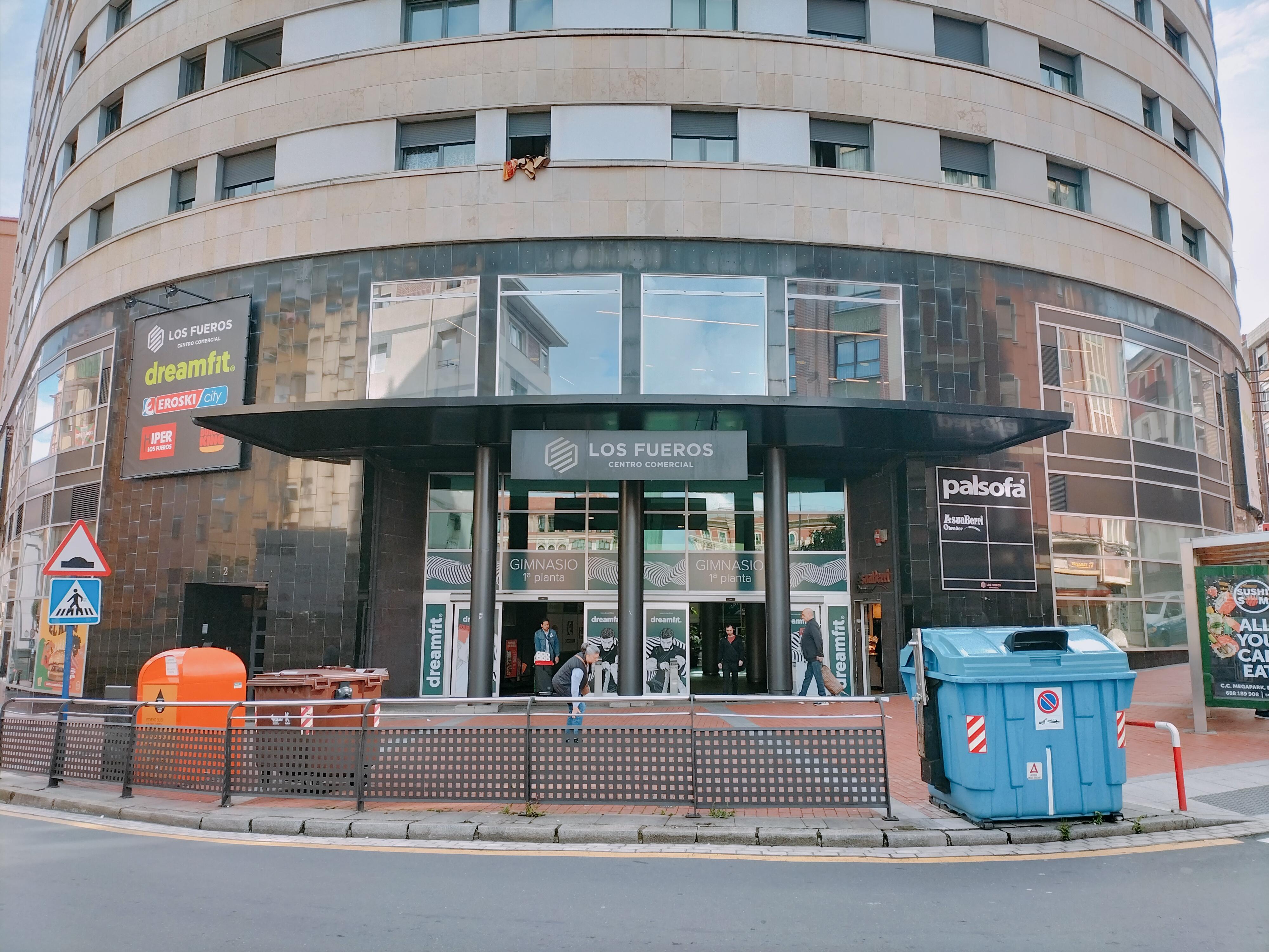 Los Fueros Boulevard