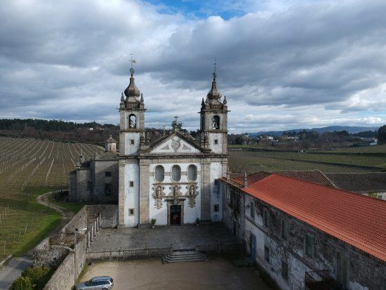 Mosteiro De Santo André De Rendufe