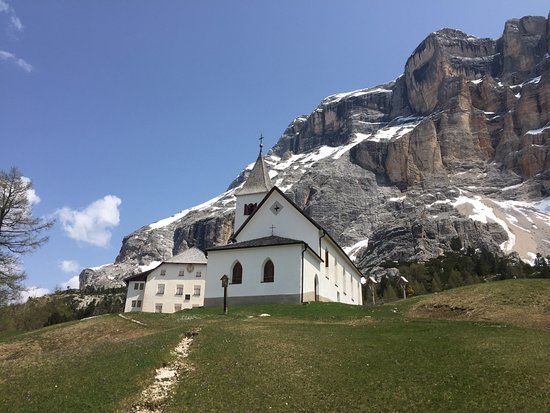 I santuari di Santa Croce e Oies