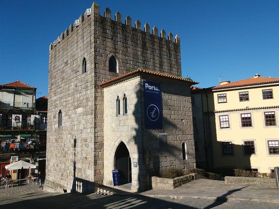 Torre de D. Pedro Pitões