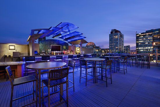 LEVEL 9 Rooftop Bar