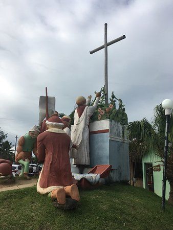 Monumento em homenagem a Primeira Missa celebrada no Brasil
