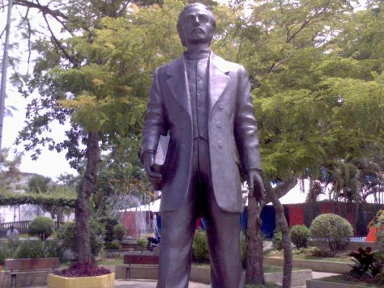 Estátua de Casimiro de Abreu