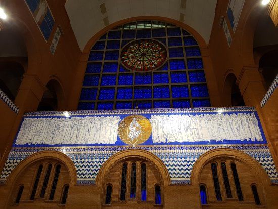 Visita monitorada noturna na Basílica