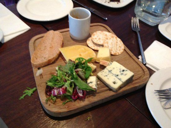 Toddy's Bar and Bistro