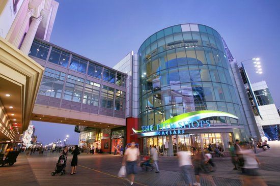 Centro Comercial The Playground