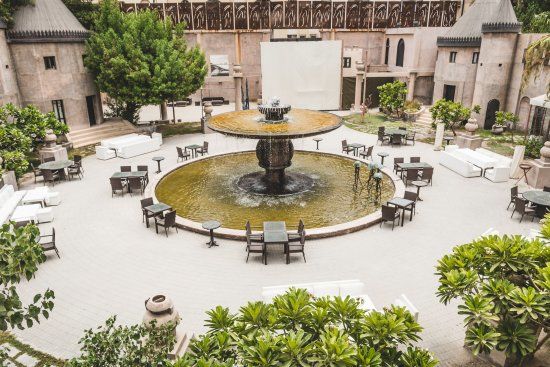 Centro de Arte Contemporânea La Fontaine