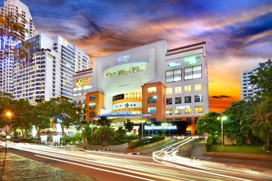 Centro Comercial Gurney Plaza