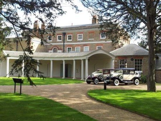 Valentines Mansion and Gardens