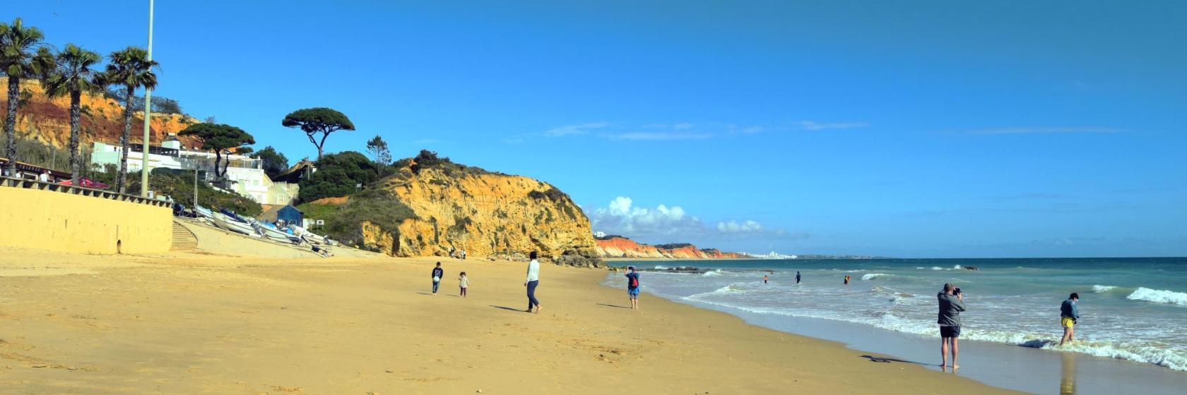 Praia dos Olhos de Água