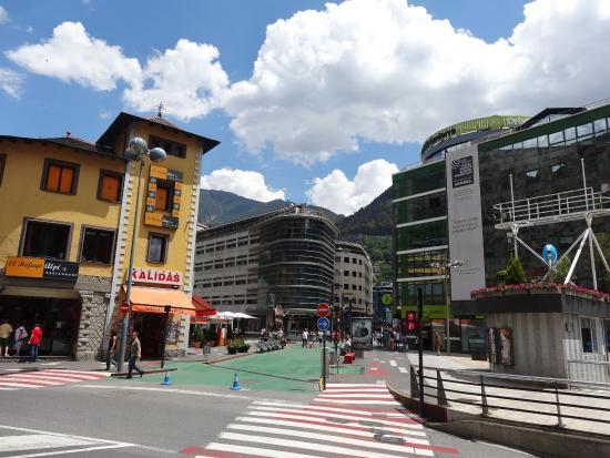 Cca - Centre Comercial Andorra