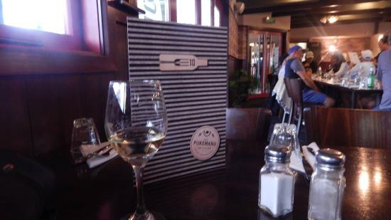 Pukemanu Bar & Eatery