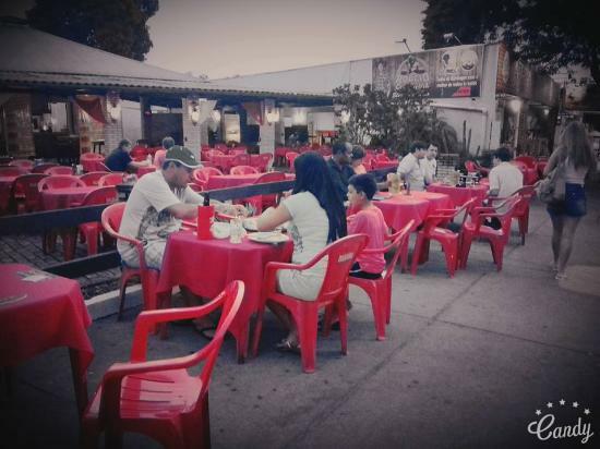 Araken Chopperia e Pizzaria